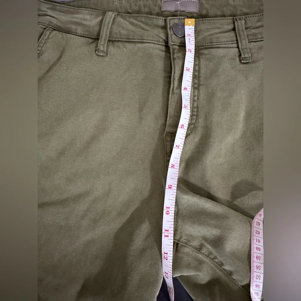 Kut From The Kloth Women's Catherine Shorts Olive Size 16 - Picture 8 of 10